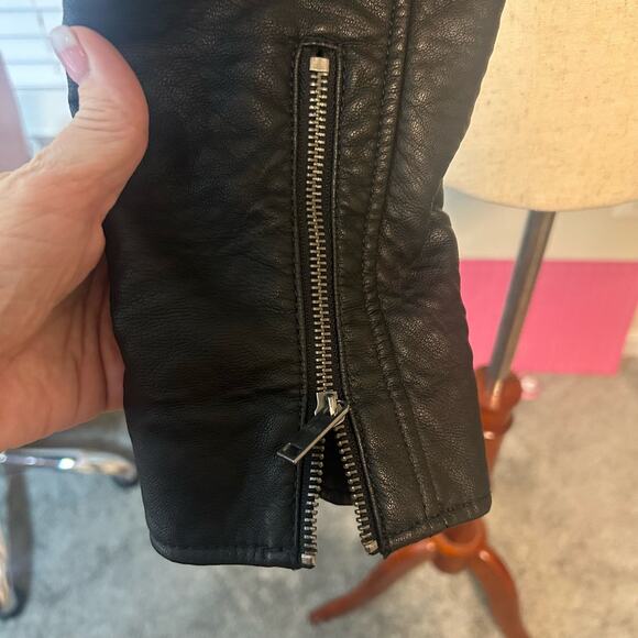 Abercrombie & Fitch Pleather Biker Style Jacket Size Large Lined Zippers - Picture 5 of 8